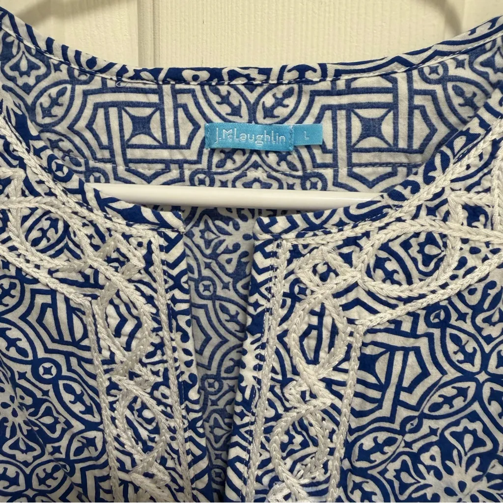 J McLaughlin Dress Tunic Cover Up Blue White Medallion Arabesque Notch Size L - Image 3