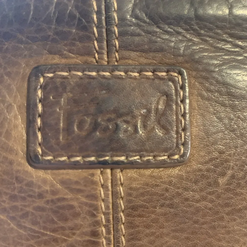 Fossil Brown Leather Small Crossbody Purse.        1936 - Image 5