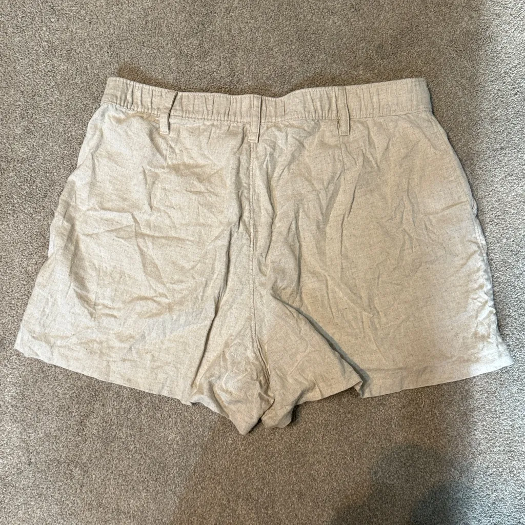 Hollister Beige Ultra High Rise Livvy Linen Trouser Shorts Size L - Image 3