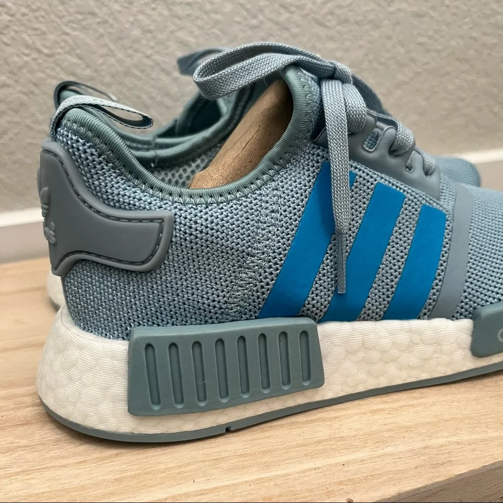 NEW Adidas NMD R1 Blue & White Athletic Sneakers 4.5Y W6 - Image 4
