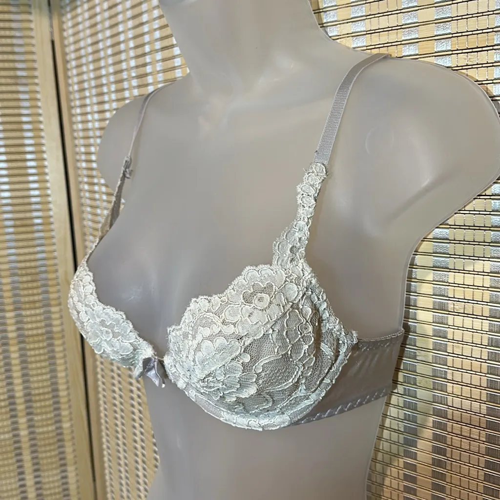 Victoria’s Secret Vintage Gold Label 1980s Off White Lace Underwire Bra 34B - Image 3