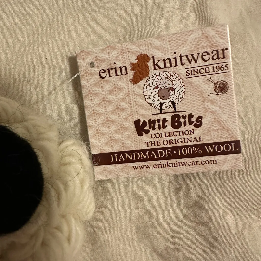 Erin Knitwear Handmade Wool Sheep Coin Purse – Made in Ireland - Image 3