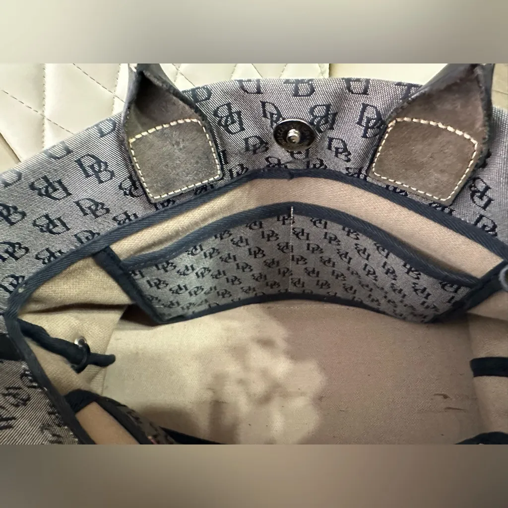 Dooney & Bourke Monogram Signature Tassel Tote Vintage purse black gray - Image 13