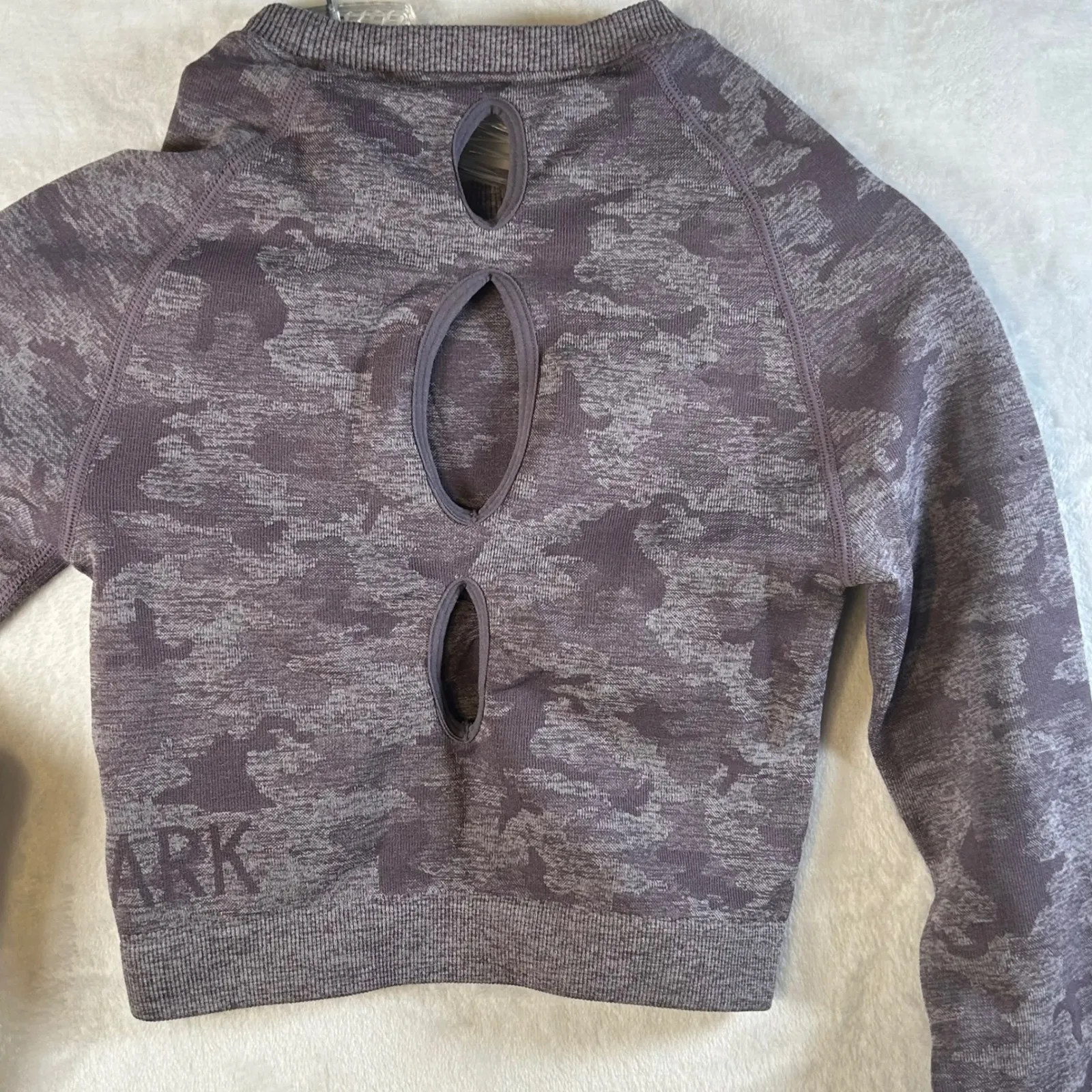 Gymshark Purple Camo Seamless Long Sleeve Crop Top Thumbholes Ruched Activewear - Image 8