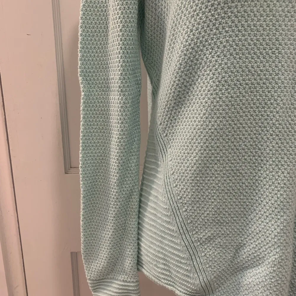 Vineyard Vines | minty green knit sweater - Image 6