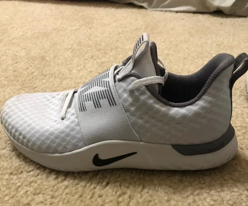 Nike Running Shoes Gray - Image 3