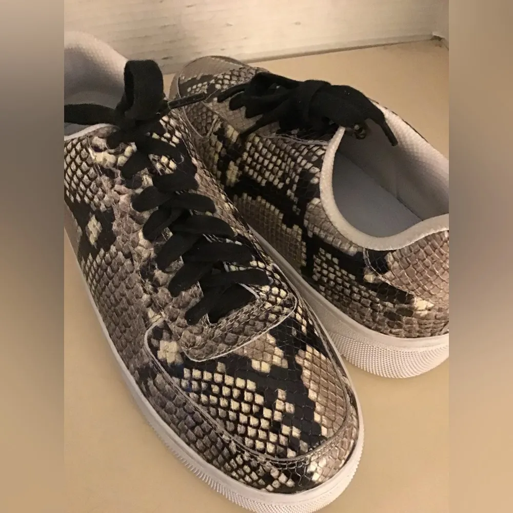 Jeffrey Campbell women snakeskin leather platform sneakers US 7 Euro 37.5 - Image 4