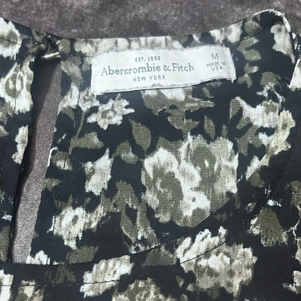 Abercrombie Fitch Floral Tiered Summer Crop Top BOHO Y2K Size Medium - Image 6