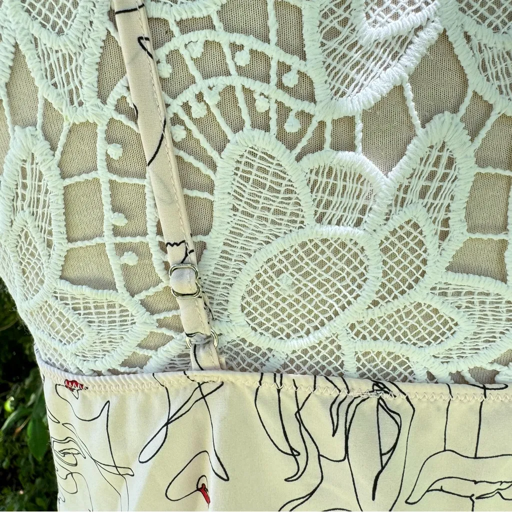 Incanto Italy‎ Avant Garde Abstract Woman Figure Lips Camisole Pajama Top Size M Red Size M - Image 6