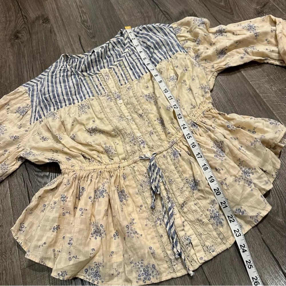 AMERICAN EAGLE Top XS Floral Button Down Peplum Top Lace Embroidery Boho Peasant - Image 11