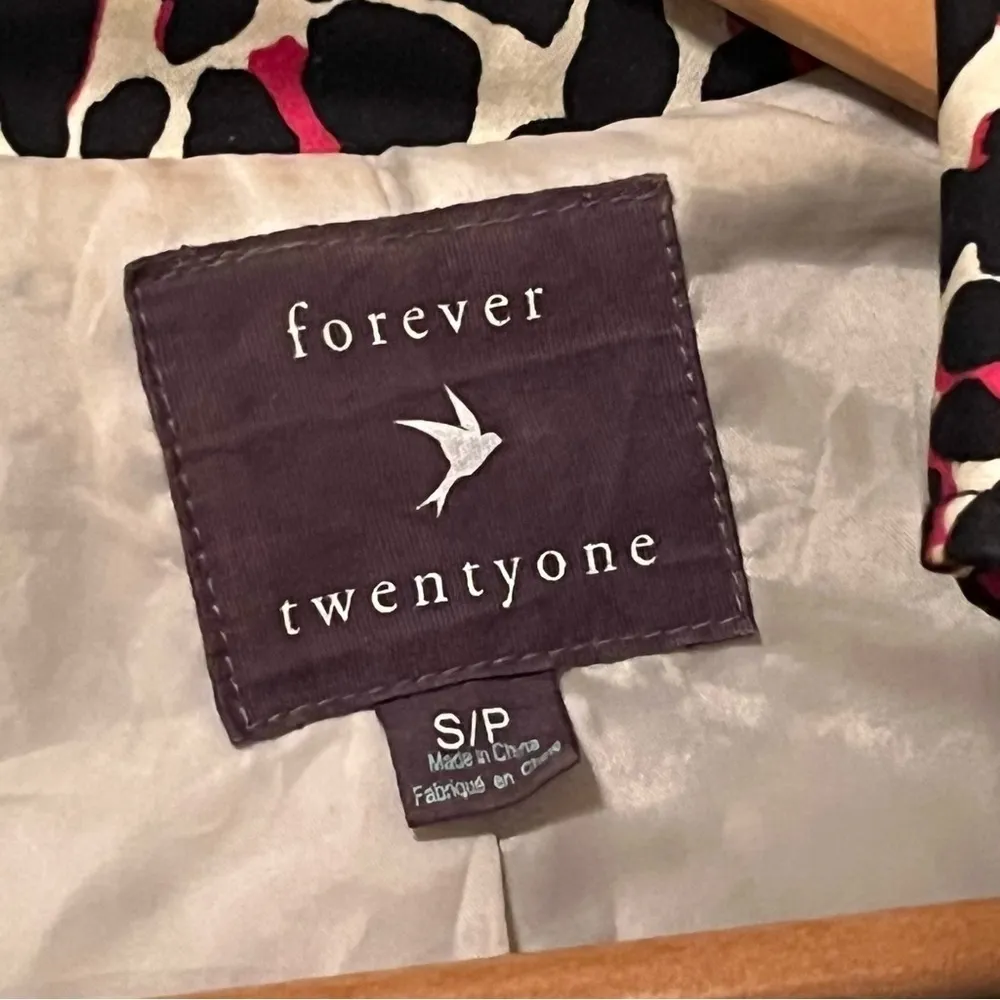 Leopard Animal Print Trenchcoat Rain Jacket Black Pink Small - Image 9