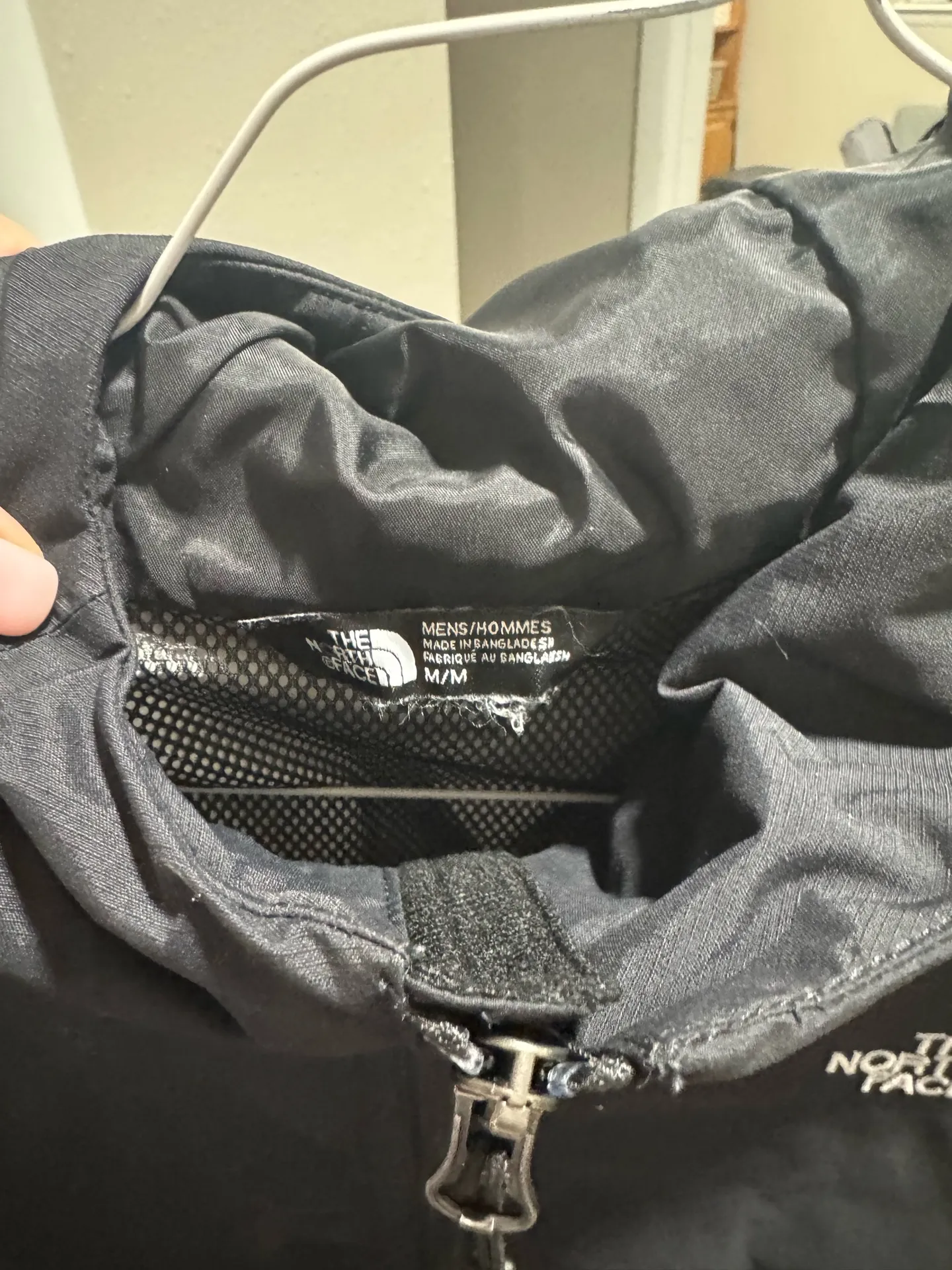 Men’s The North Face Rain Jacket Medium - Image 4