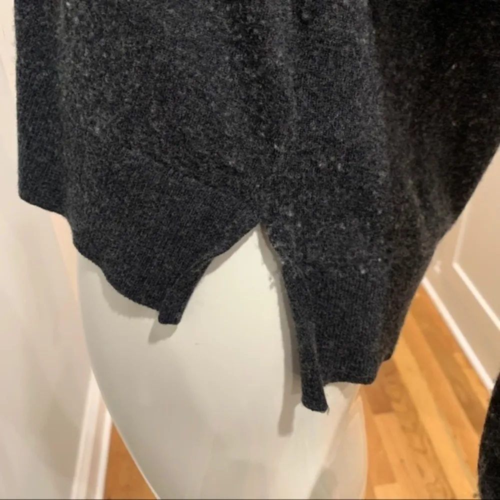 Massimo Dutti Wool and Silk V Neck Long Sleeve Sweater - Image 6