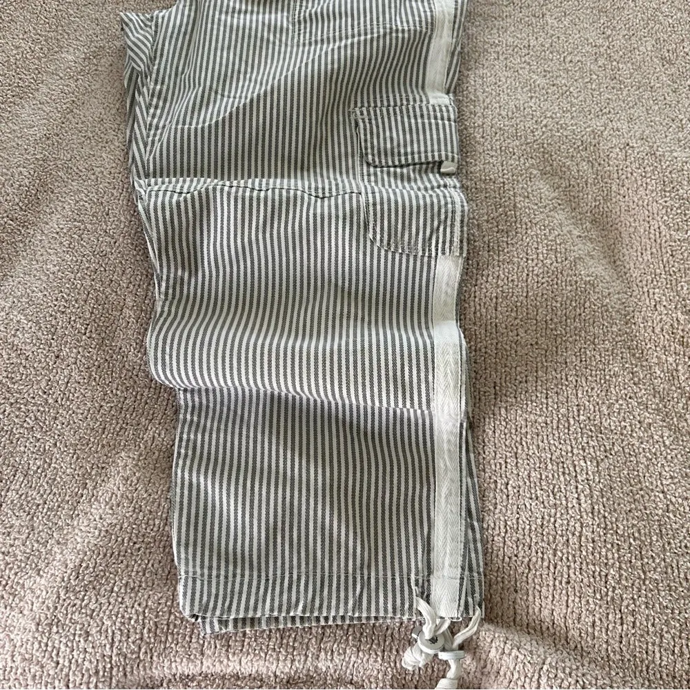 Anthropologie Sanctuary Terrain Striped grey white Crop Cargo Pants 28 - Image 8