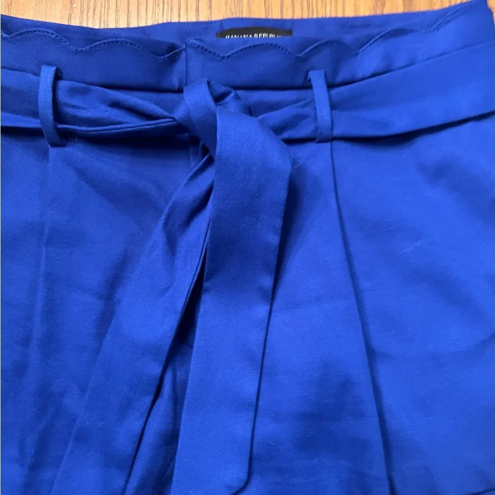 Banana Republic Belted Scallop Royal Blue Stretchy Cotton 5” Dress Shorts Size 4 - Image 5