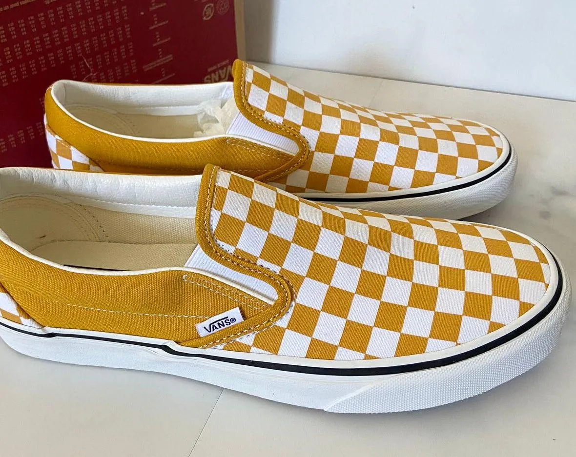 Classic Slip-On Checkerboard Shoe  Women 11.5 US - Image 4