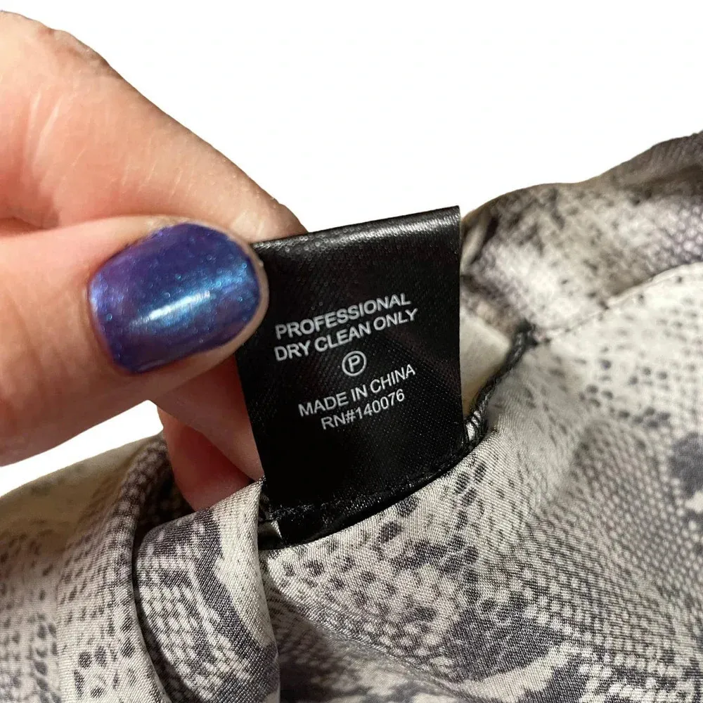 Generation Love Snakeskin Mock Cutout Neck Silk Blouse Tan Brown Size Medium - Image 10