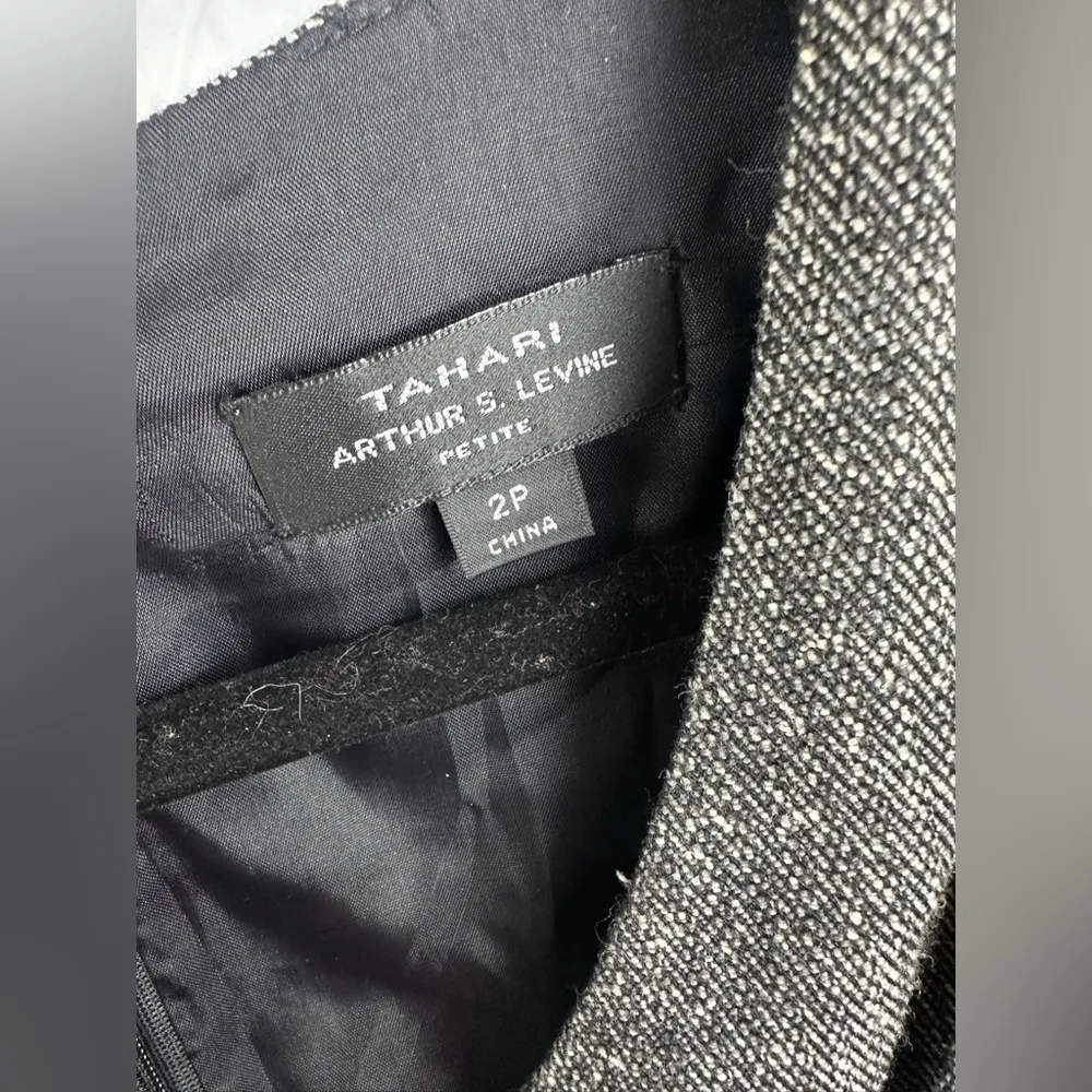 New Tahari Arthur S. Levine Belted Petite Heather Gray Tweed Dress Size 2P - Image 3