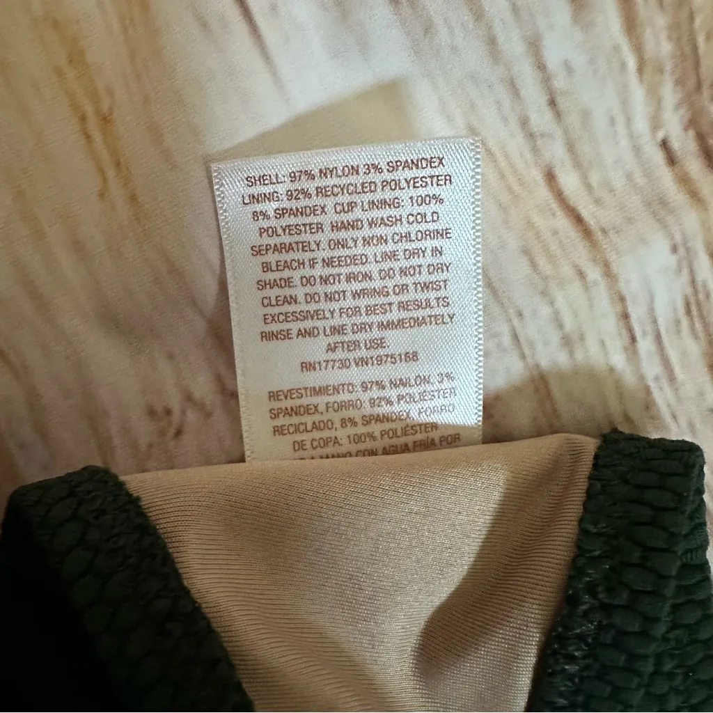 Shade & Shore Women's Light Lift Green Pique Textured Bikini Top Size 34B - Image 6