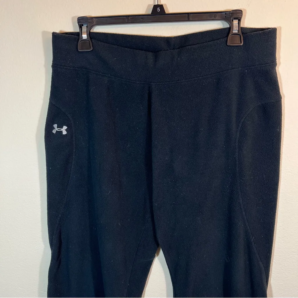 Under Armour Women’s Black Fleece Sweatpants Medium Base Layer - Image 2