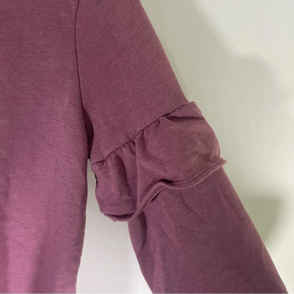 Old Navy Women’s Mauve Ruffle Sleeve Crewneck Sweater Size Small - Image 4