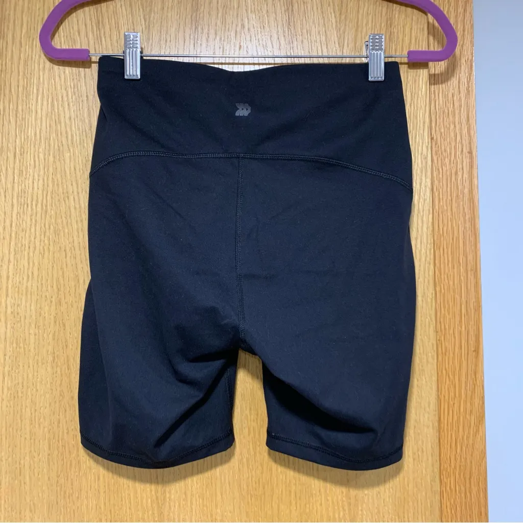 All in Motion Women's Black Biker Shorts - Size Small - Image 2