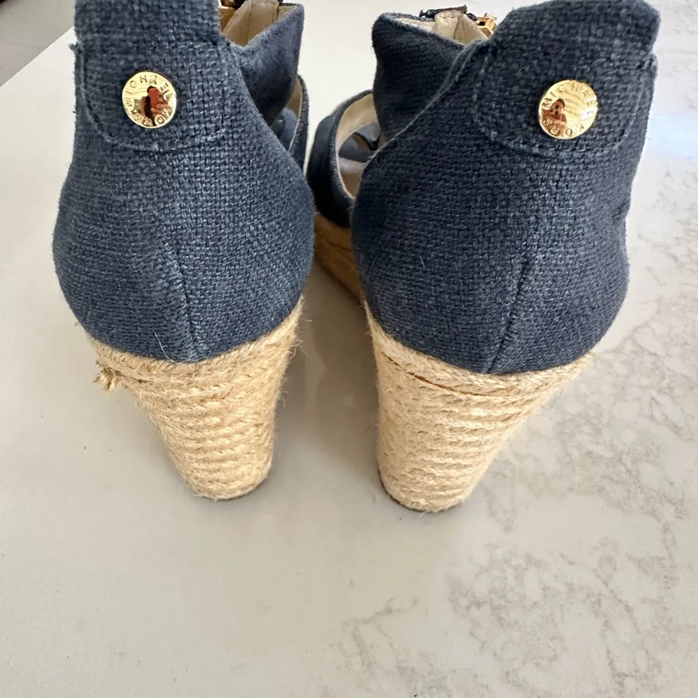 Michael Kors Women Berkley Sandal Size 7 Navy Wedge Platform Espadrille Zipper - Image 5