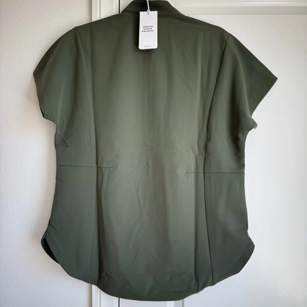 Figs Montex Relaxed Mock Neck Scrub Top in Moss, size small - Image 7