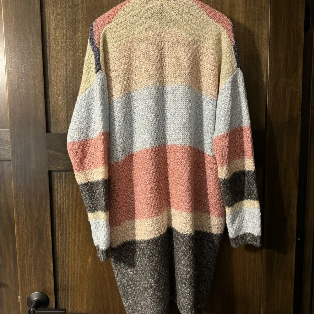 Hem & Thread Cardigan - Image 3