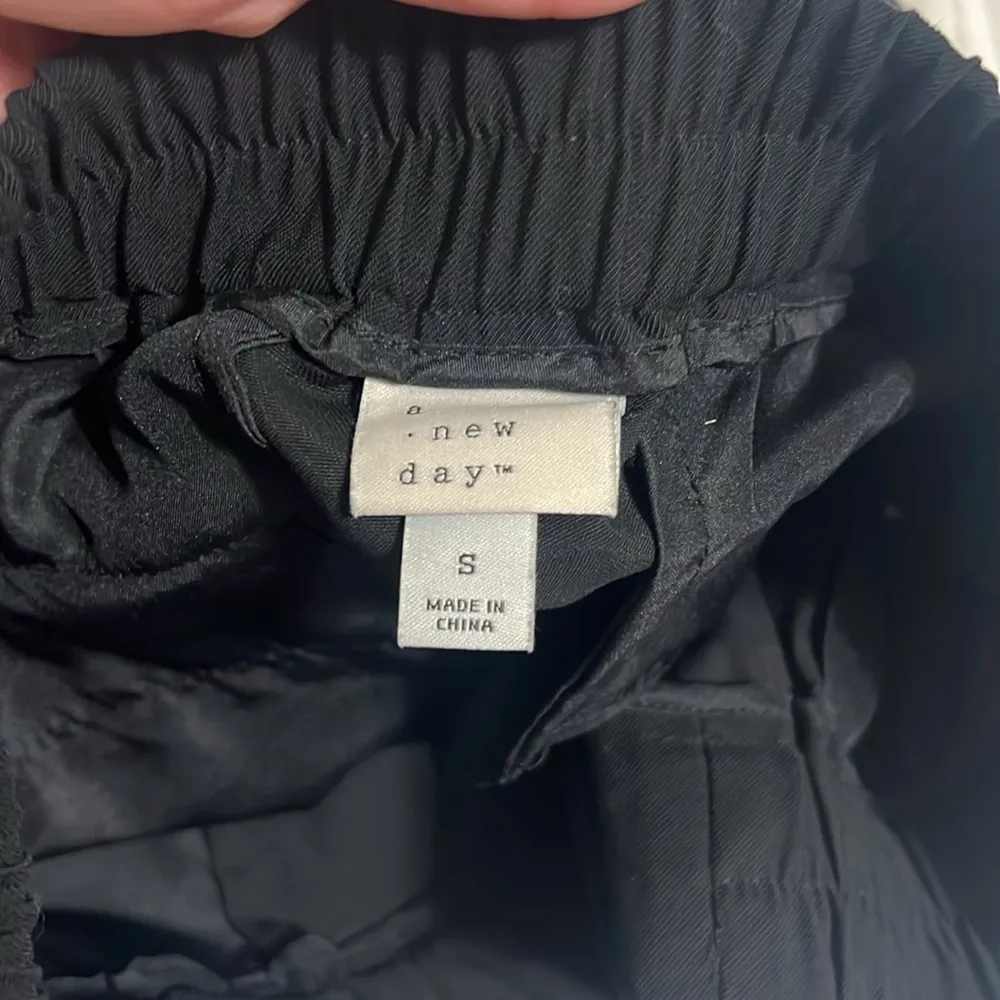 A New Day black pants size small 26” inseam - Image 3