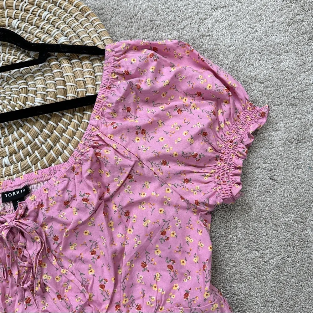 Torrid Challis Puff Short Sleeve Crop Top Babydoll Cottagecore in Ditsy Rose 3X - Image 6