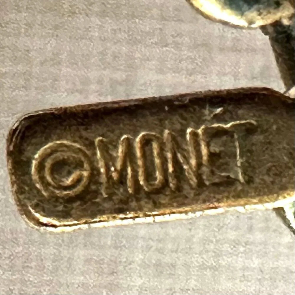 Vintage Monet retro Beaded Necklace Red White Black - Image 6