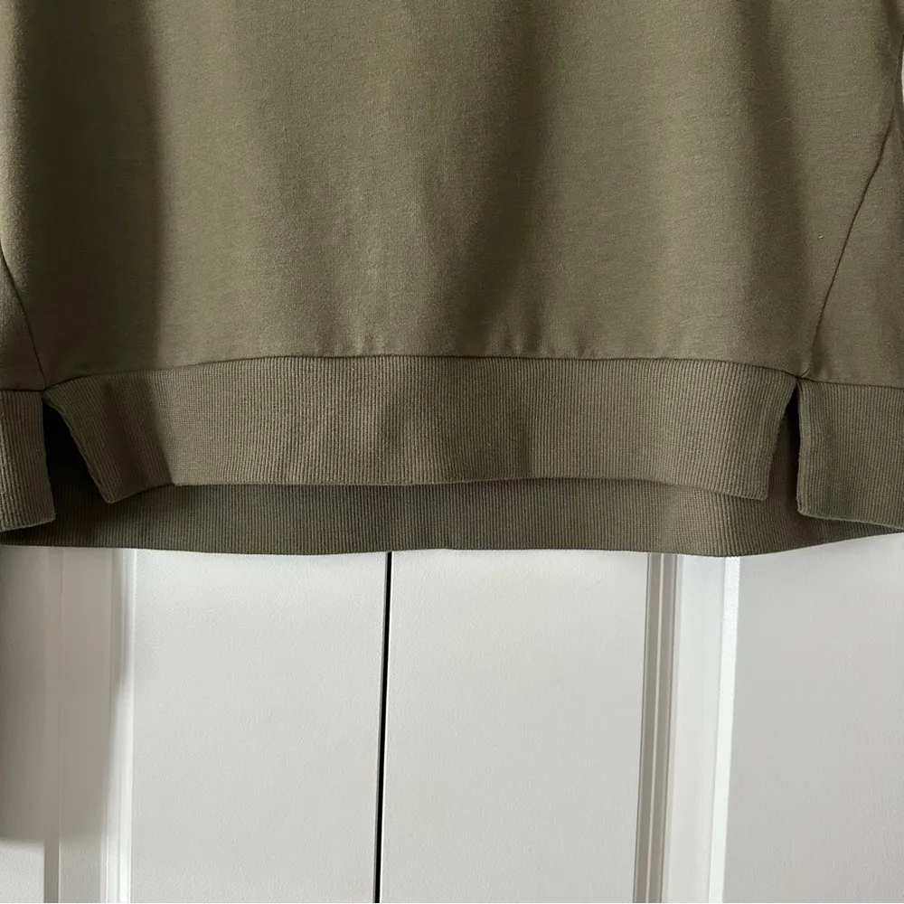 | Women’s French Terry Butter Wash Sweatshirt | Medium - Image 3