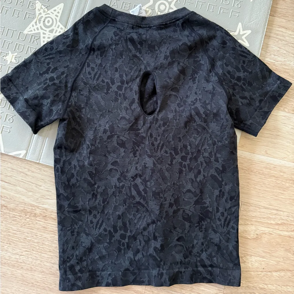 Gymshark Adapt Seamless T Shirt Black Size Large - Image 4