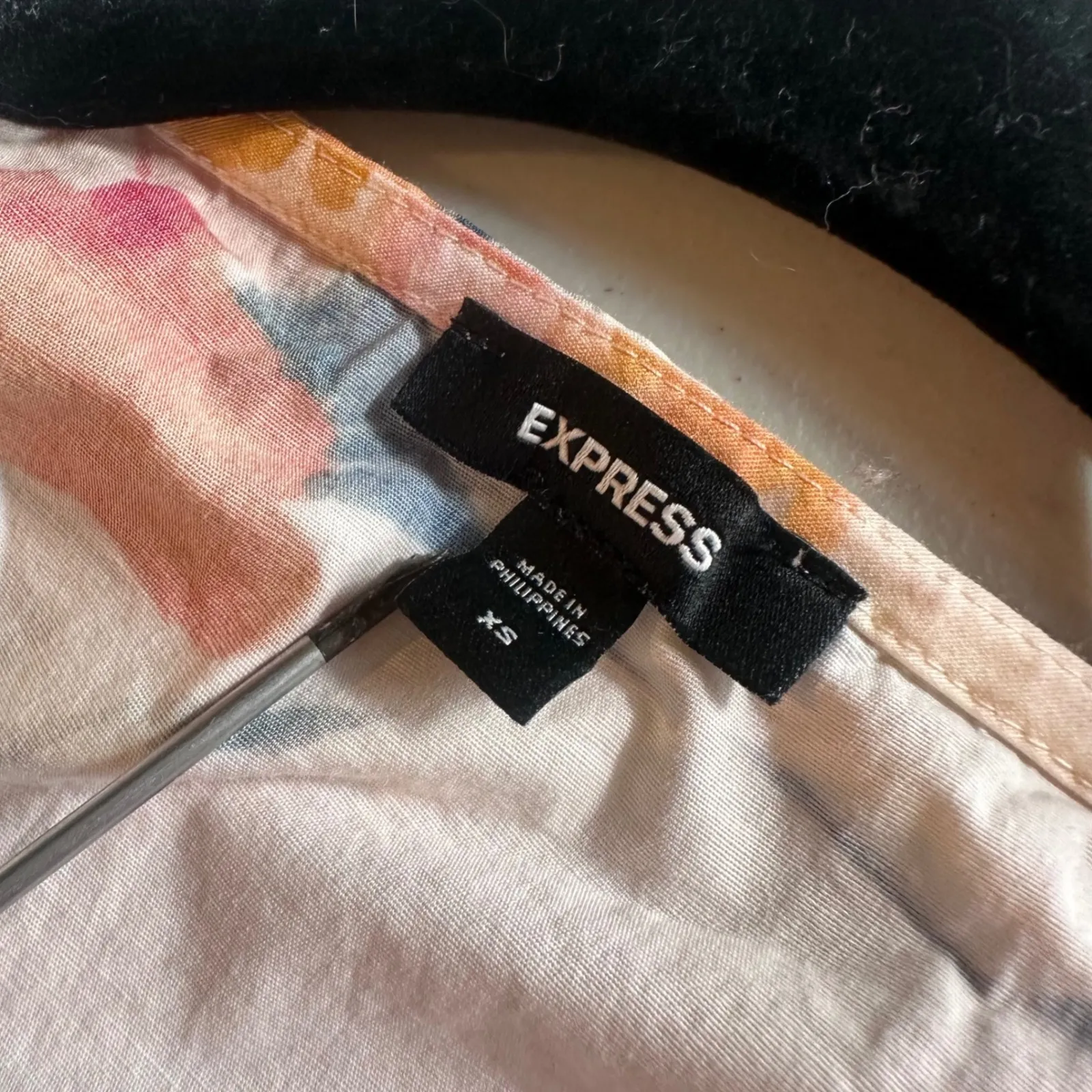 Express Floral Ruffle Sleeve V Neck Ruched Blouse Top Womens XS Pink Blue Orange - Image 6