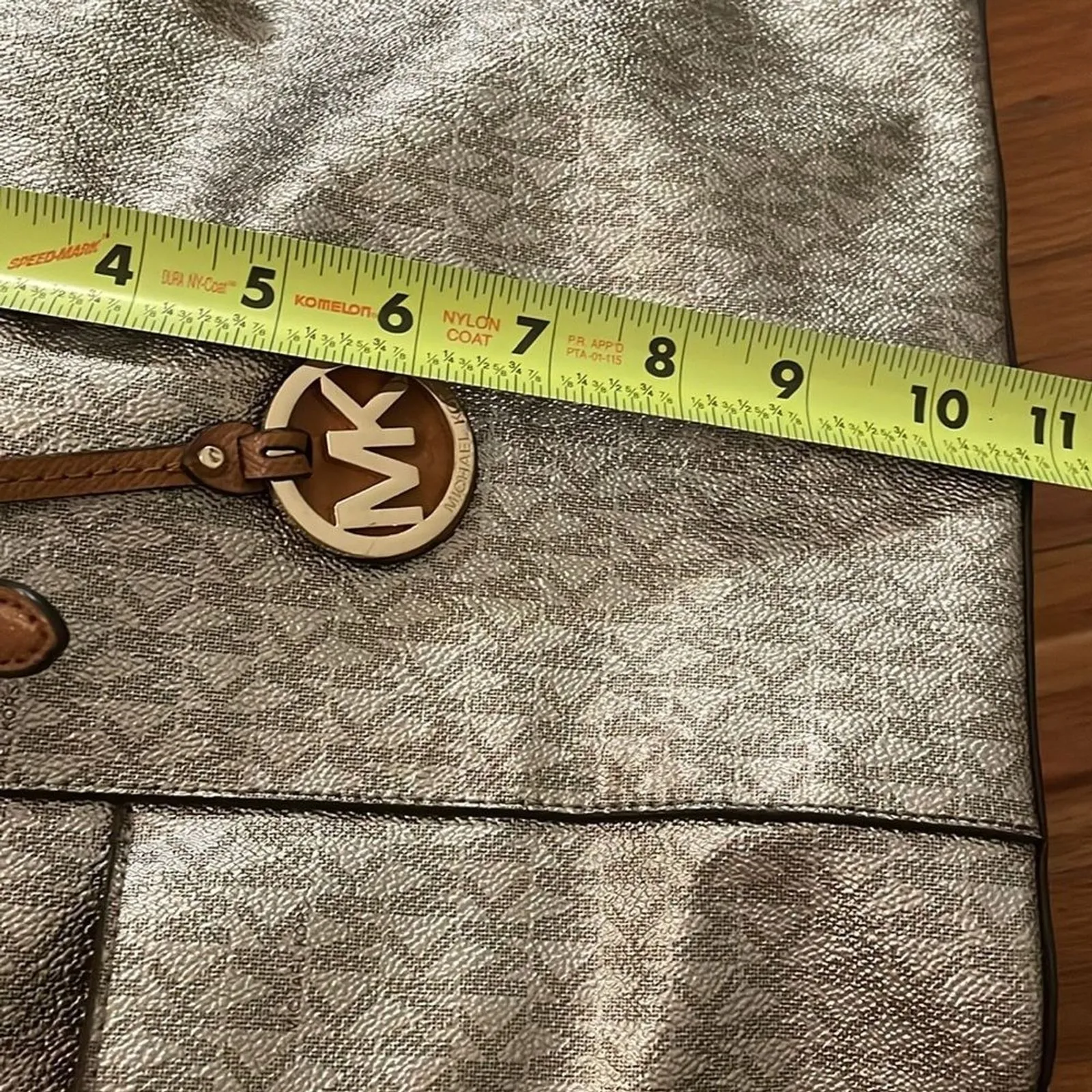 Michael Kors Metallic Gold Signature Monogram Jet Set Travel Tote Bag - Image 6