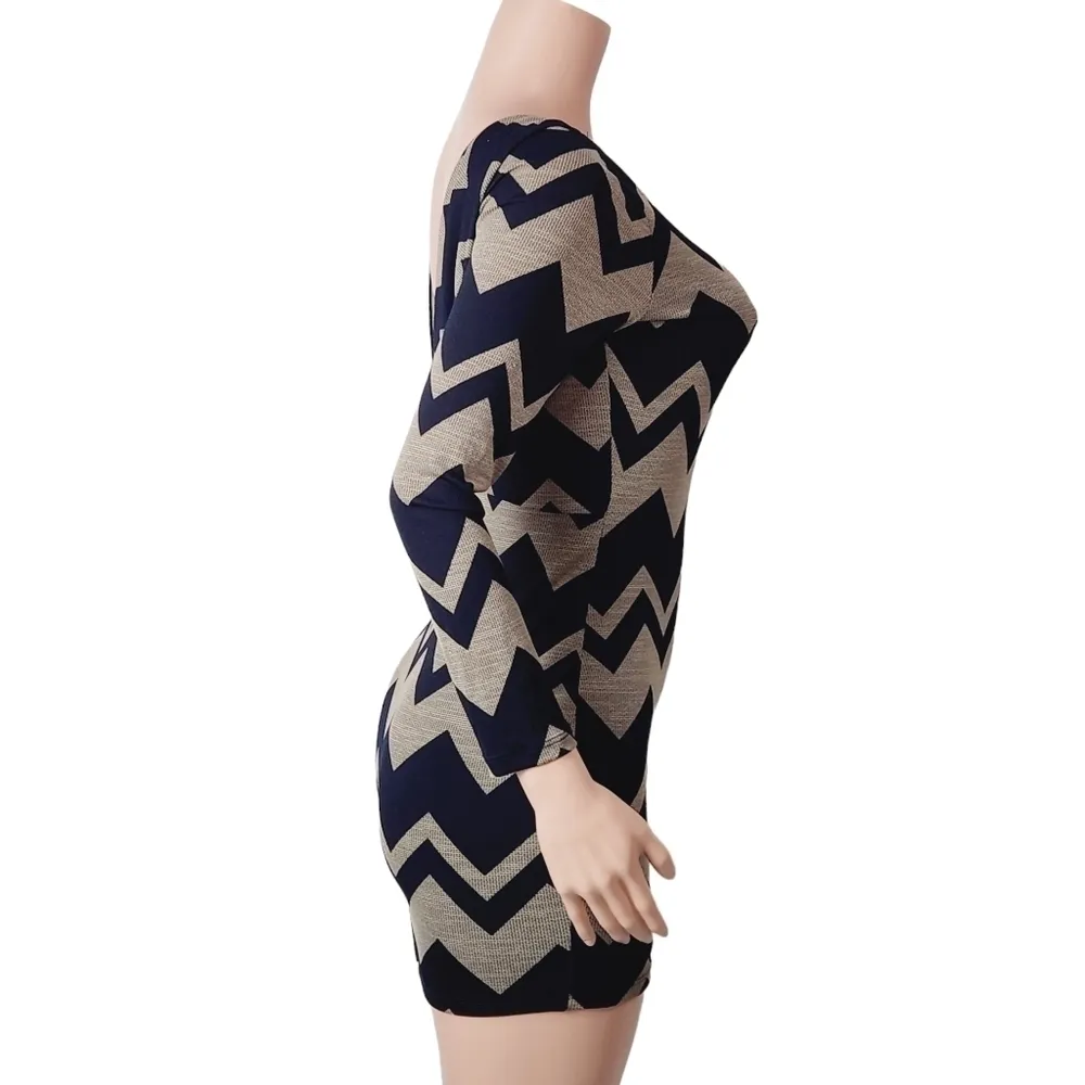 WINDSOR Navy and Gray Mini Backless Long Sleeved Abstract Dress Size: M - Image 8