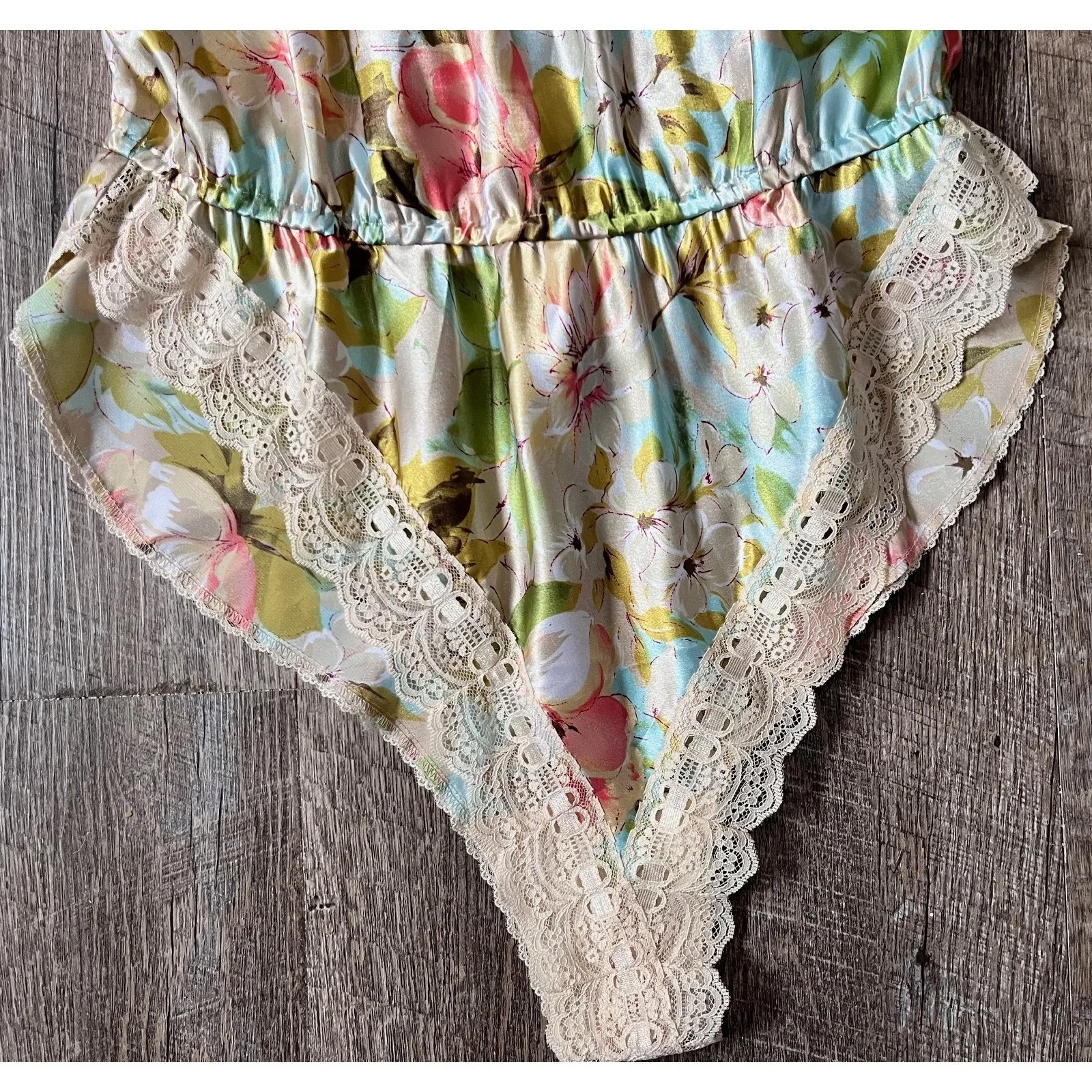 Vintage Delicates Romper Teddy Lingerie pastel floral lace‎ trim size L high cut - Image 2