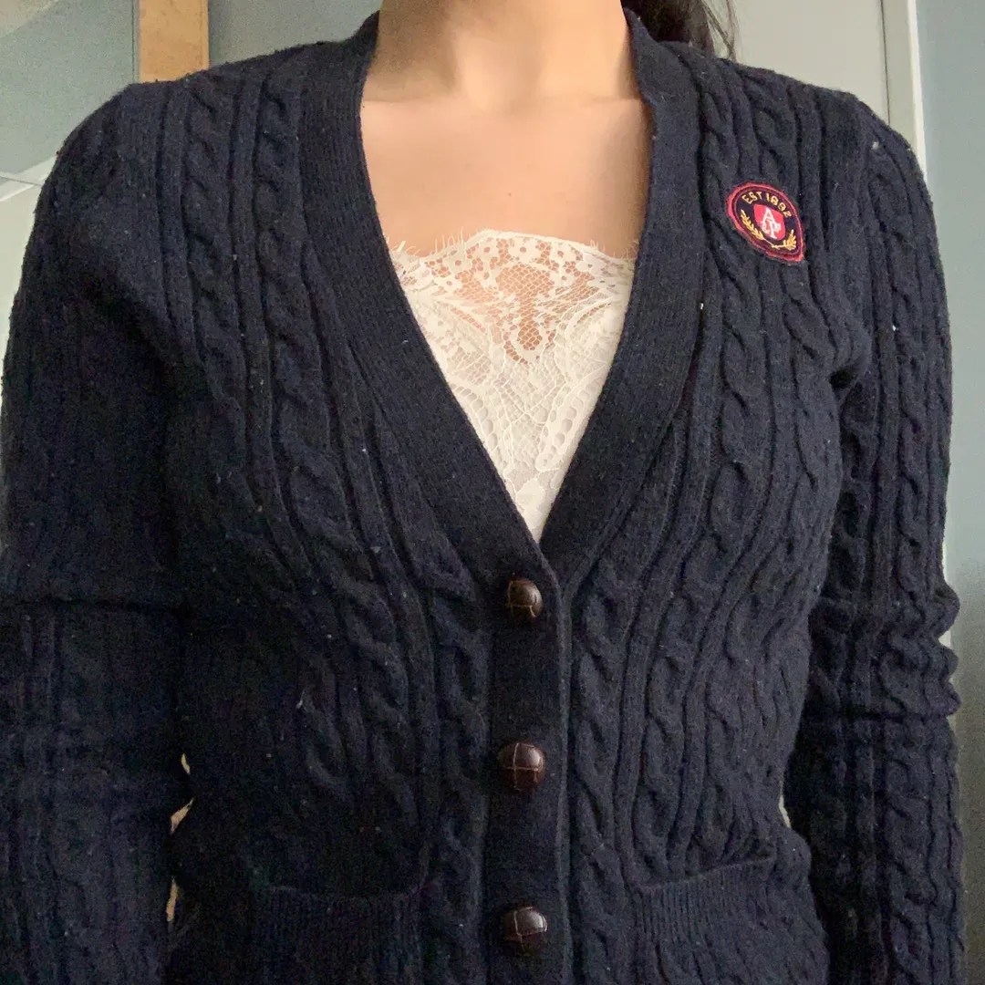Abercrombie Cable Knit Crest Cardigan - Image 4