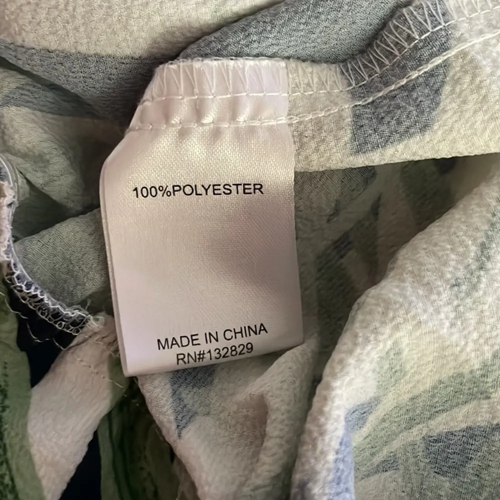 superdown pilar leaf pattern off shoulder tie romper - Image 4