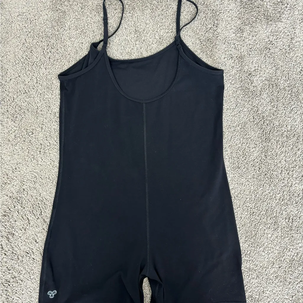 Tnaction black aritzia‎ life divinity 5” romper Size XL - Image 4