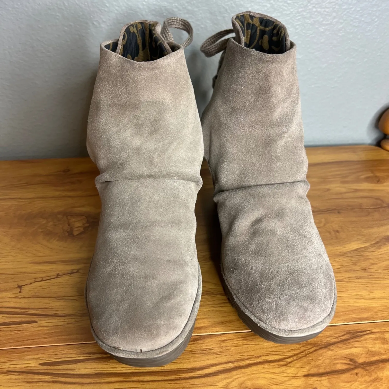 FLY LONDON YEBI Ankle Wedge Heel Booties Size 39 (8 - 8.5 US) Tan Suede Back Tie - Image 5