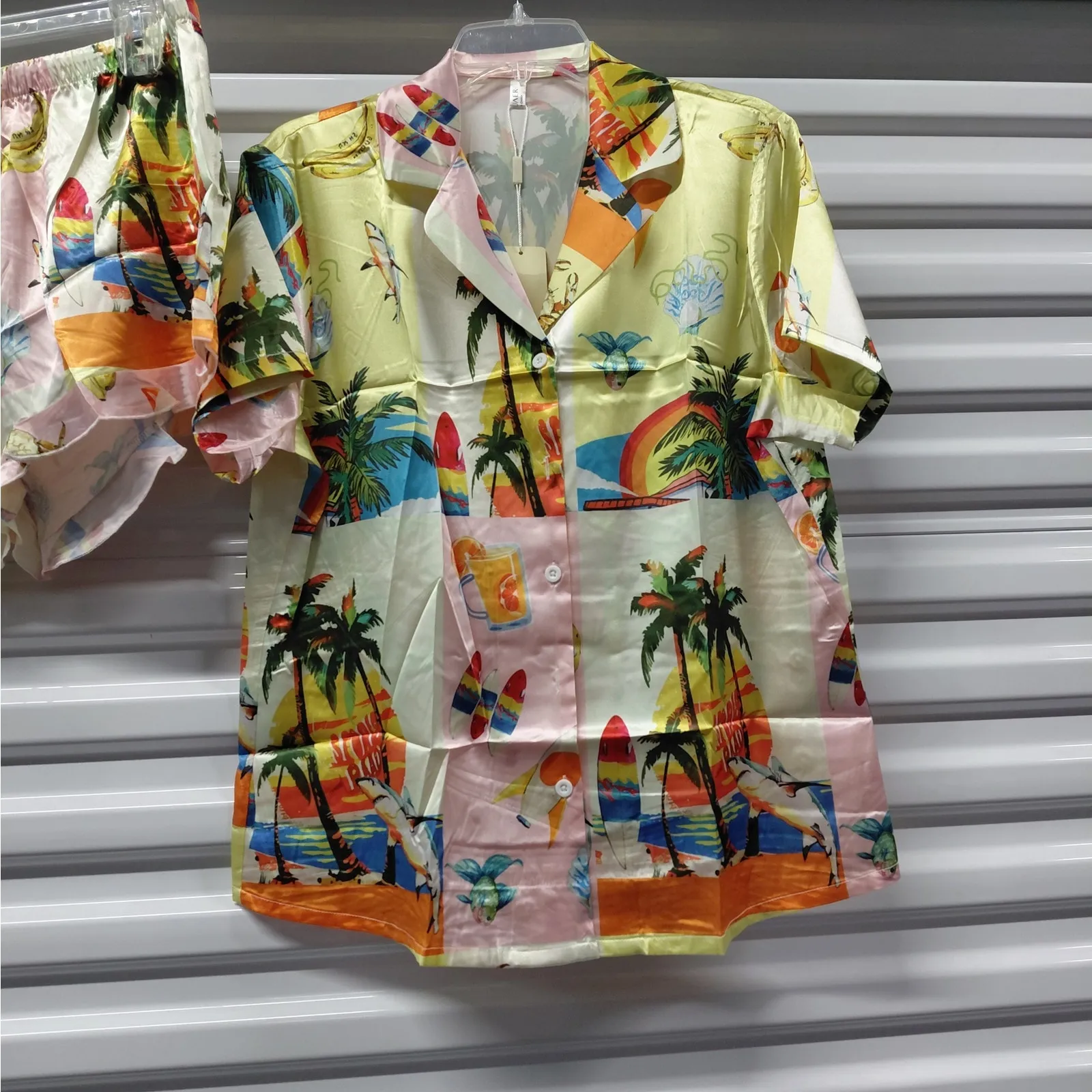 Womens Satin Sleepwear Pajama Set Size Large Tropical Surf Print Coastal Lounge - Image 4