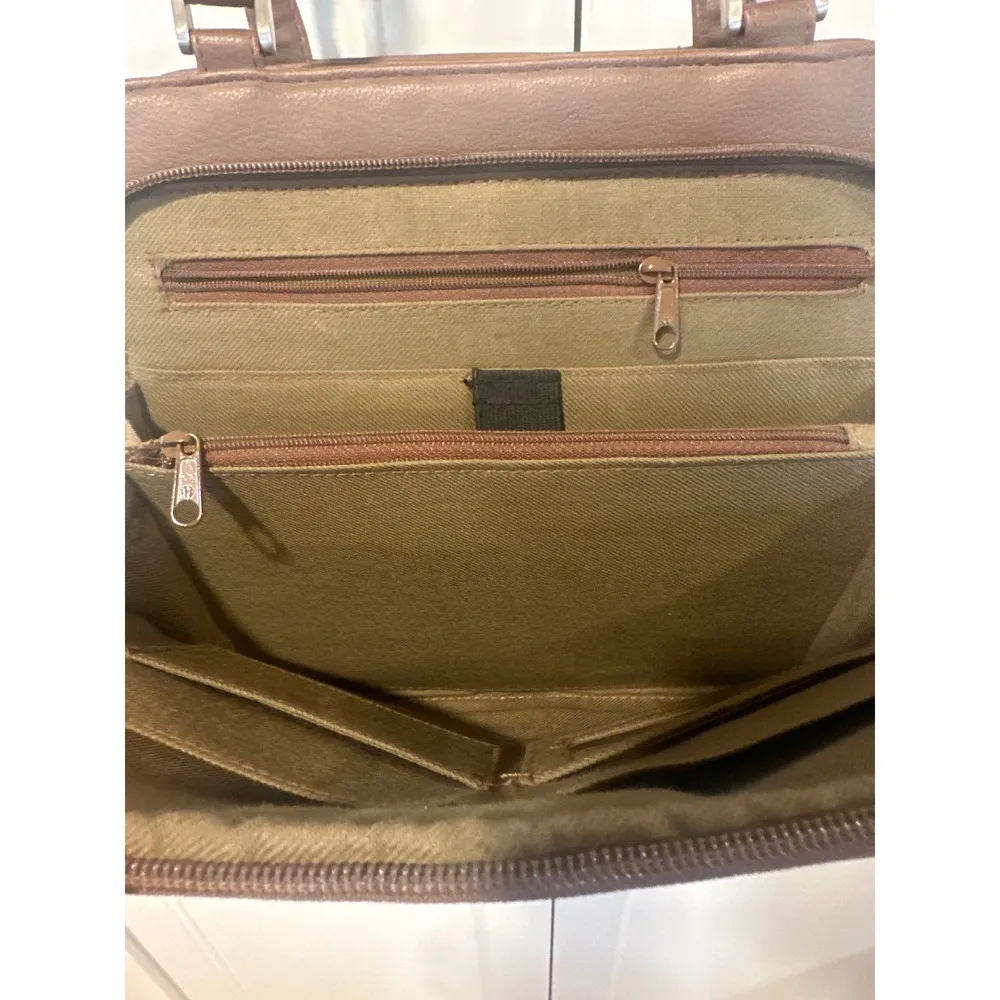 Liz Claiborne Brown Faux Leather Shoulder Bag Purse Top Zip Compartments VTG - Image 3