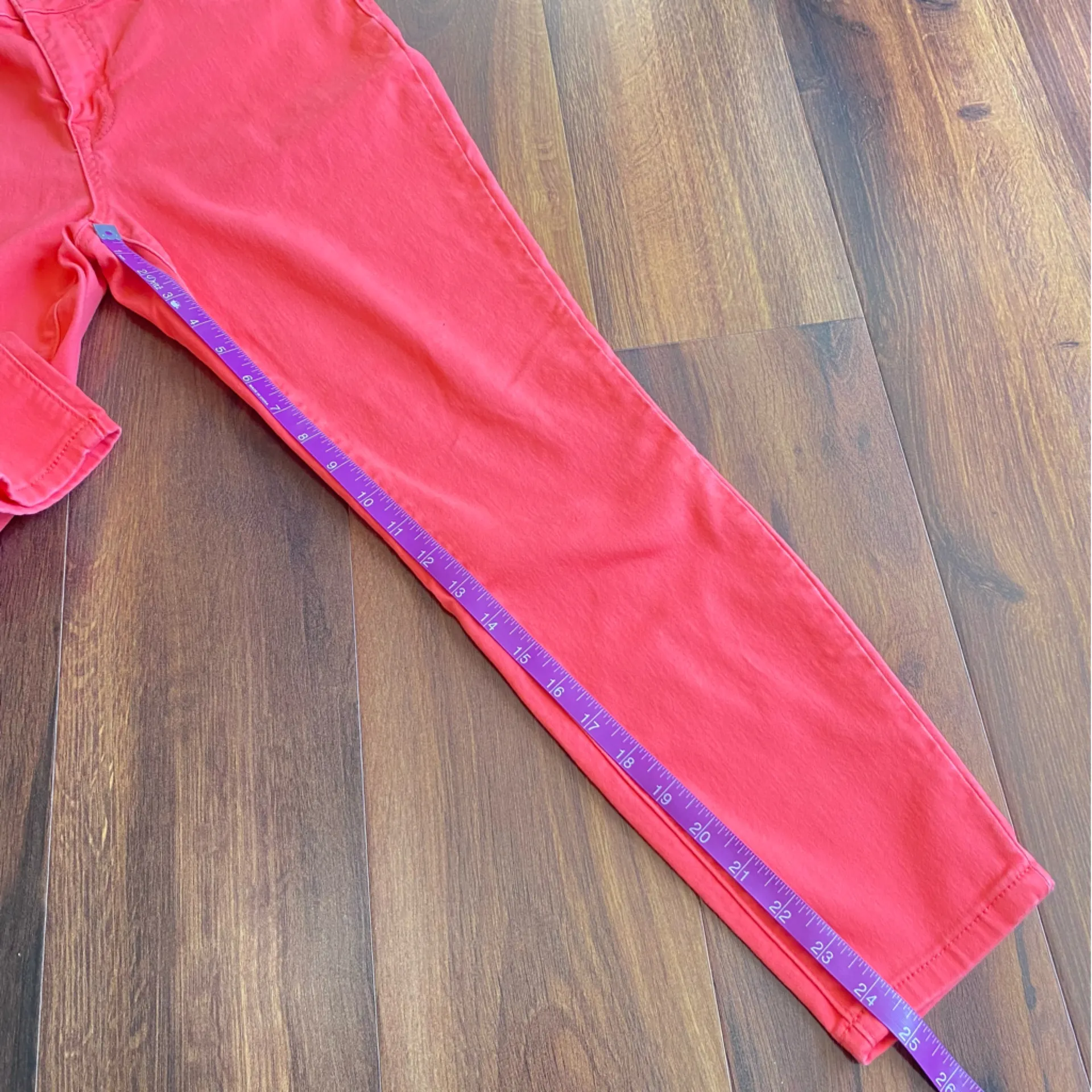 4/$20 d.Jeans Pink Capri Skinny Pants - Image 5