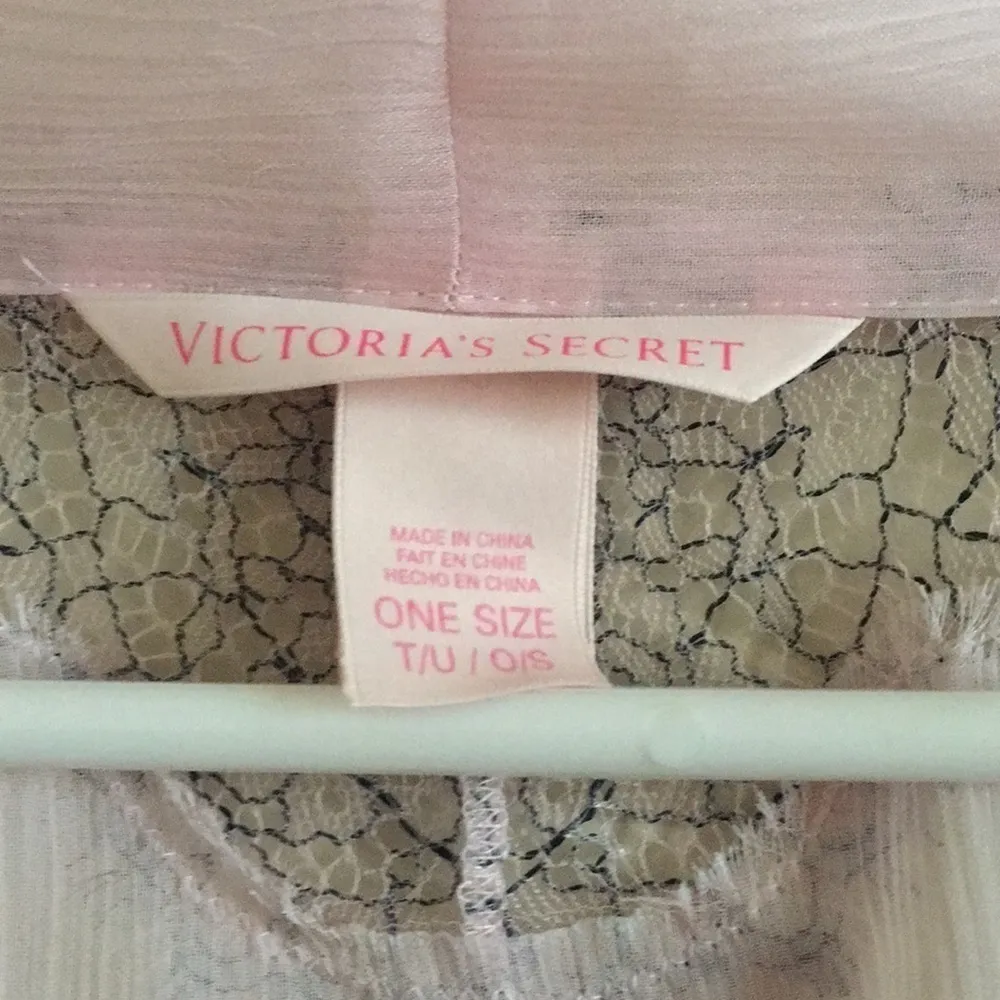 Victoria’s Secret Pink Chantilly Lace Robe - Image 7