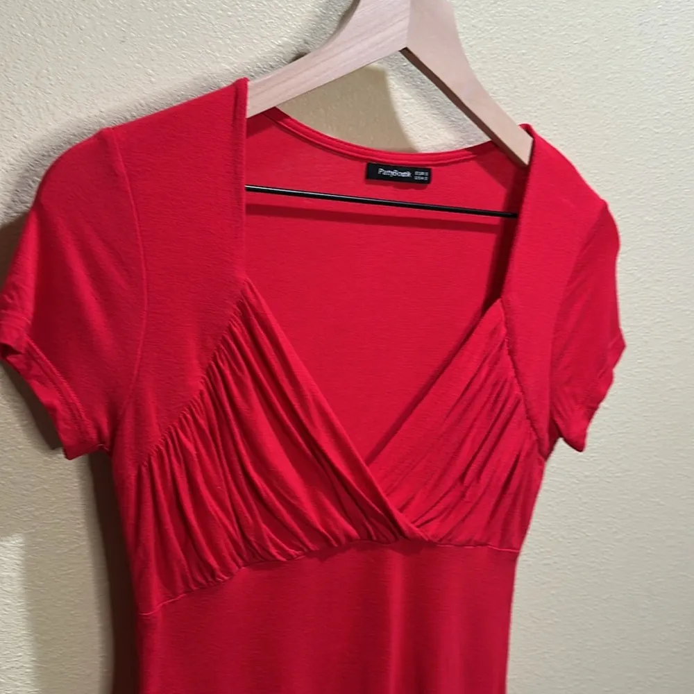 PattyBoutik size small Red Fitted Ruched Short Sleeve Blouse - Image 3