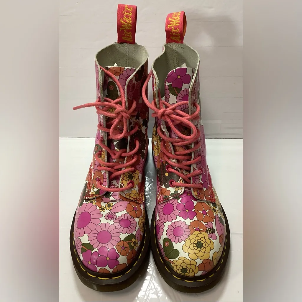 Dr martens pascal women’s pink Daisy vintage stile Boots size 8 leather - Image 3