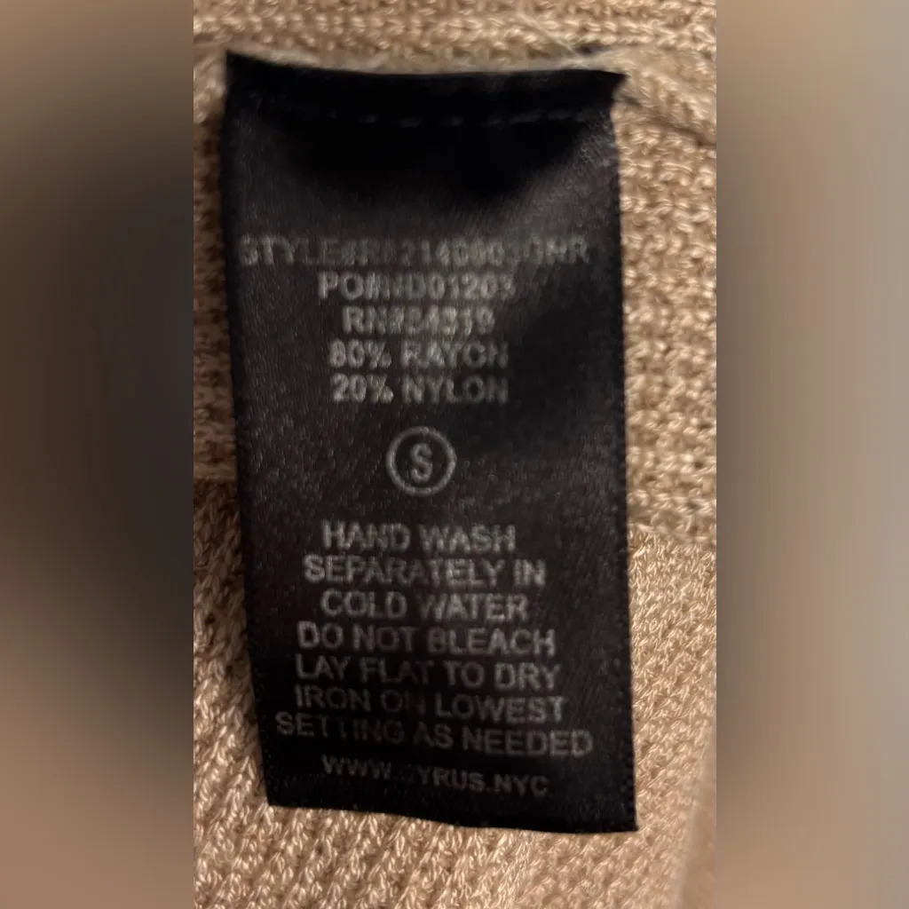 Cyrus S Women's Beige Pocketed Midi Cardigan Sweater - Image 7