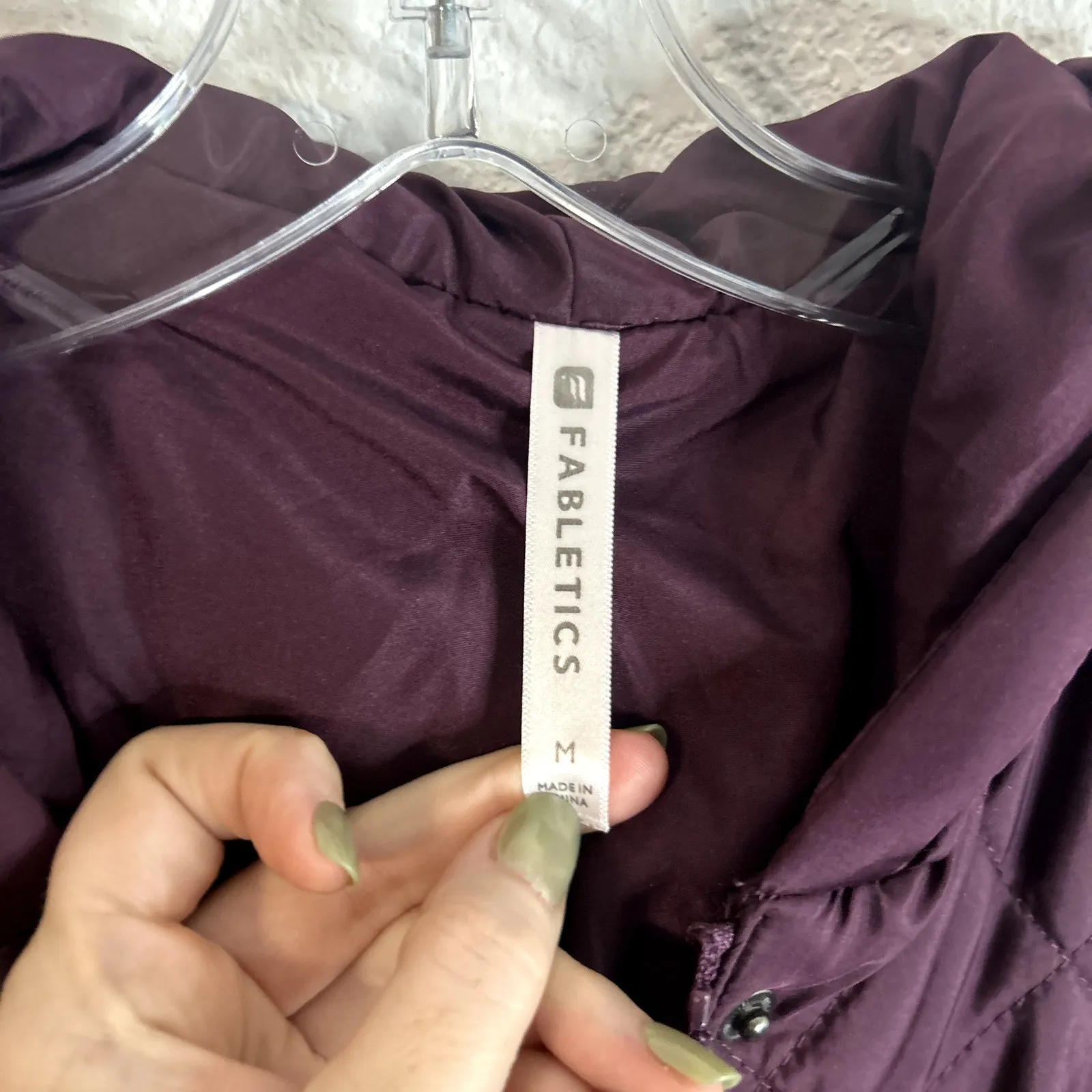 Fabletics Lucca Puffer Womens Size Medium Burgundy Maroon Purple EUC - Image 4